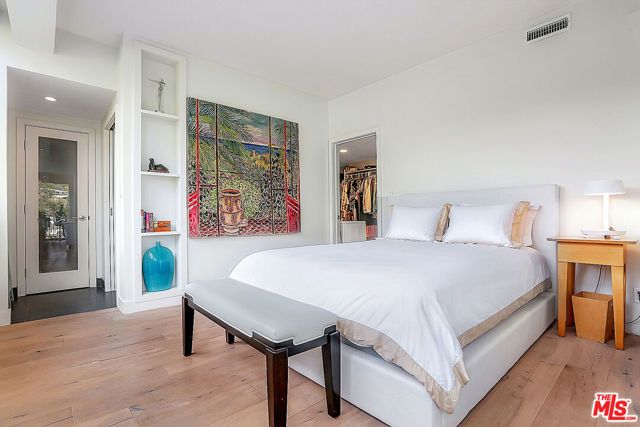 17352 W Sunset Boulevard 301, Pacific Palisades (los Angeles), CA 90272