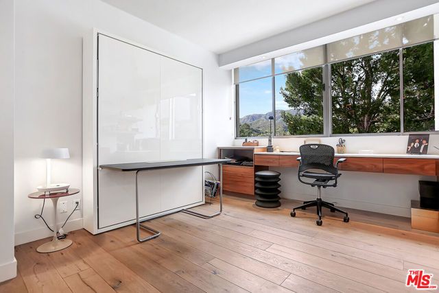 17352 W Sunset Boulevard 301, Pacific Palisades (los Angeles), CA 90272