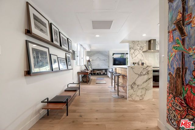 17352 W Sunset Boulevard 301, Pacific Palisades (los Angeles), CA 90272