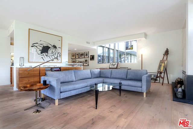 17352 W Sunset Boulevard 301, Pacific Palisades (los Angeles), CA 90272