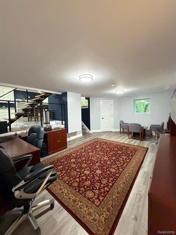 825 Rowlinson Lane, Ortonville, MI 48462