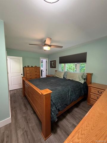 825 Rowlinson Lane, Ortonville, MI 48462