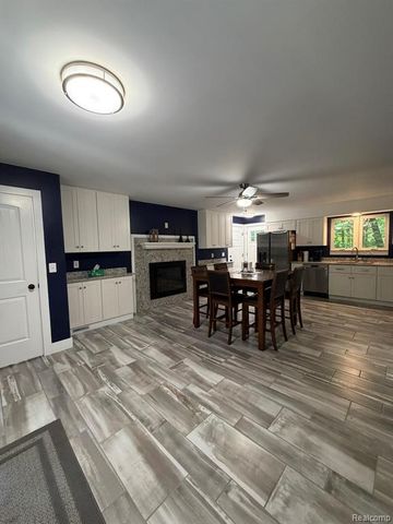 825 Rowlinson Lane, Ortonville, MI 48462