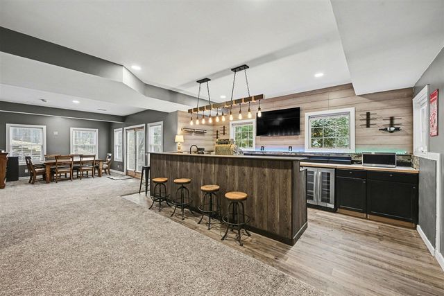 6390 Shugarbush Trail, Kalamazoo, MI 49009