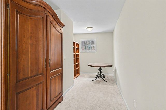 6390 Shugarbush Trail, Kalamazoo, MI 49009