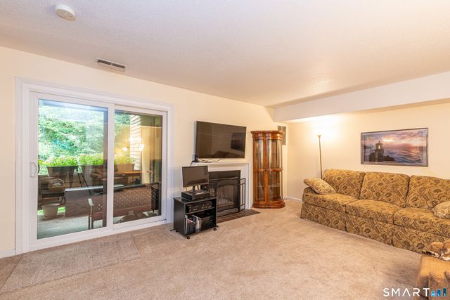 900 Mix Avenue 62, Hamden, CT 06514
