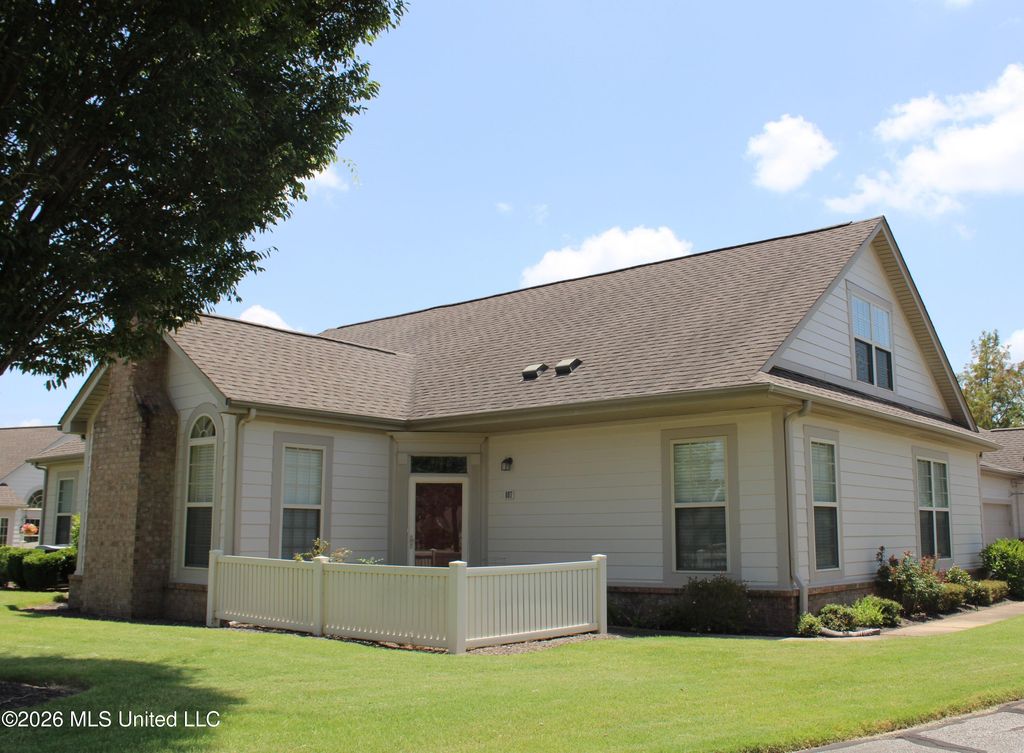8817 Parkview Oaks Circle, Olive Branch, MS 38654 — exterior
