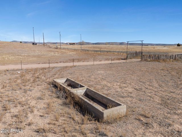 3125 W BIG CHINO Road, Paulden, AZ 86334