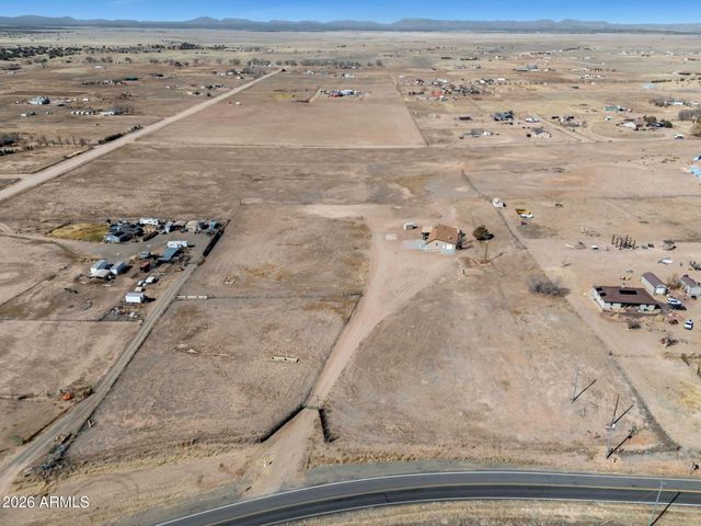 3125 W BIG CHINO Road, Paulden, AZ 86334