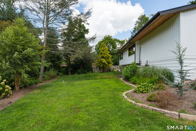 5 Windsor Road, North Haven, CT 06473