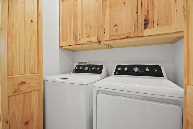 504 OAKLAWN AVE, Fayette, MO 65248