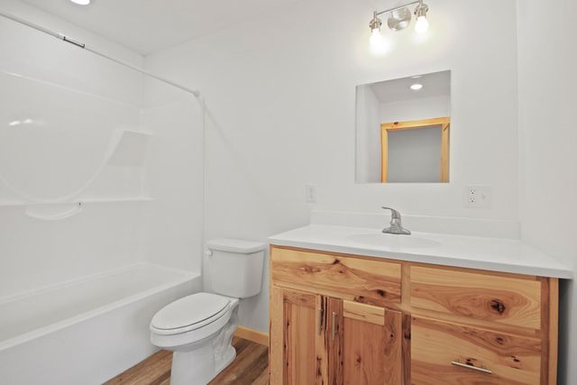 504 OAKLAWN AVE, Fayette, MO 65248