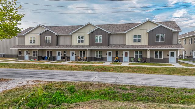 504 OAKLAWN AVE, Fayette, MO 65248