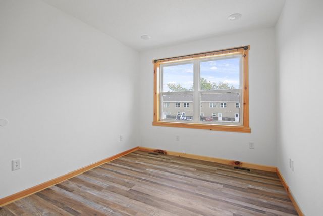 504 OAKLAWN AVE, Fayette, MO 65248