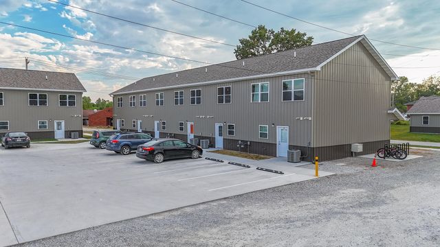 504 OAKLAWN AVE, Fayette, MO 65248