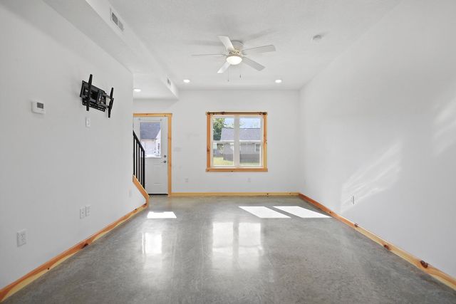 504 OAKLAWN AVE, Fayette, MO 65248