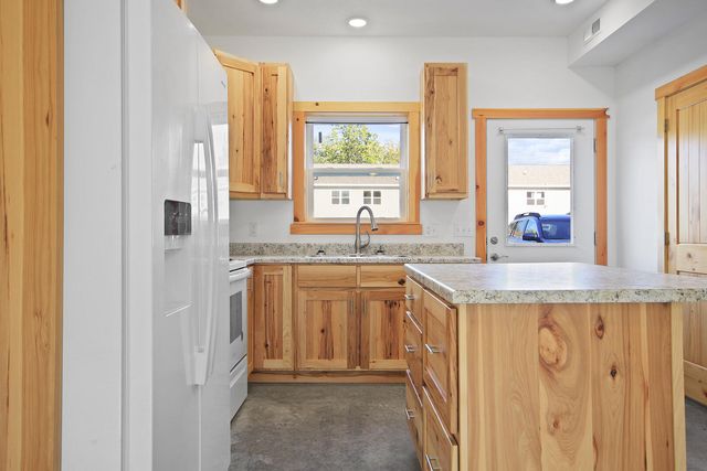 504 OAKLAWN AVE, Fayette, MO 65248