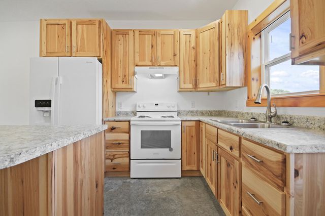 504 OAKLAWN AVE, Fayette, MO 65248