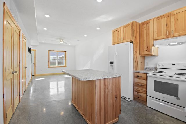 504 OAKLAWN AVE, Fayette, MO 65248