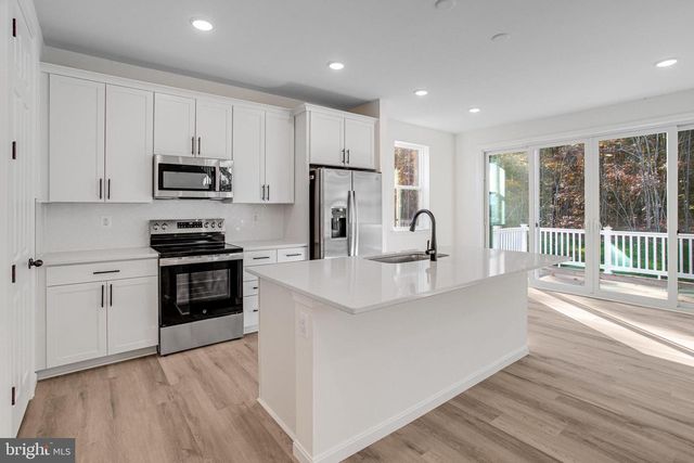 2808 WHITE TAIL DR, Locust Grove, VA 22508