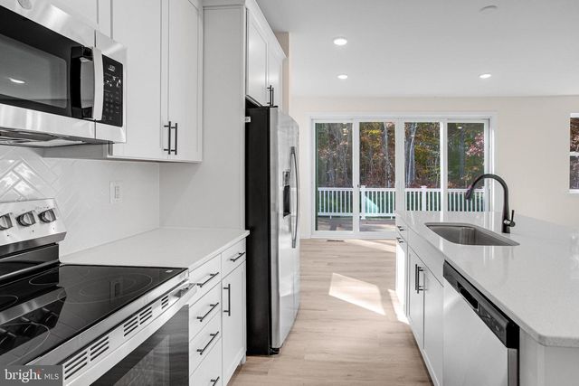 2808 WHITE TAIL DR, Locust Grove, VA 22508