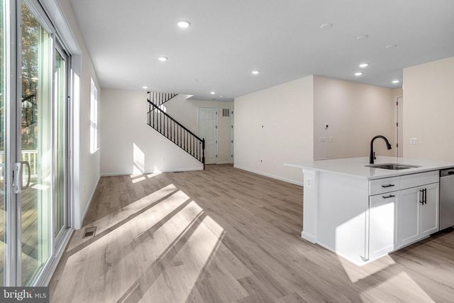 2808 WHITE TAIL DR, Locust Grove, VA 22508