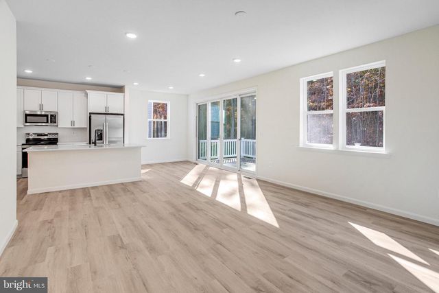 2808 WHITE TAIL DR, Locust Grove, VA 22508