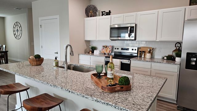 1030 N Forestview Ct, Wichita, KS 67235