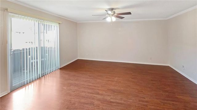 6222 Robinson Street 3, Overland Park, KS 66202