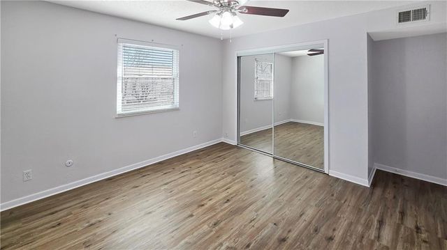 6222 Robinson Street 3, Overland Park, KS 66202