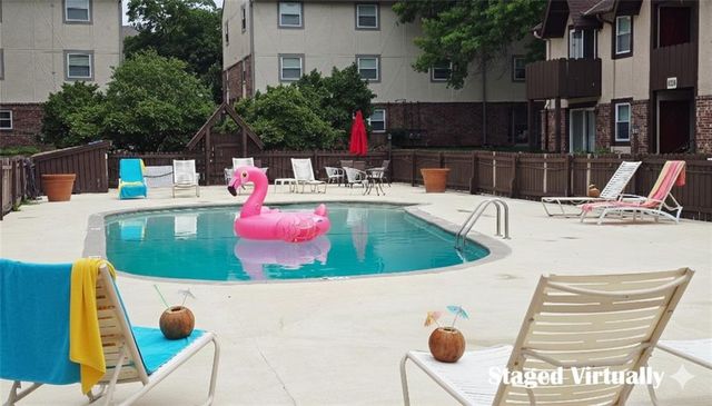 6222 Robinson Street 3, Overland Park, KS 66202