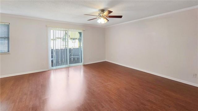 6222 Robinson Street 3, Overland Park, KS 66202