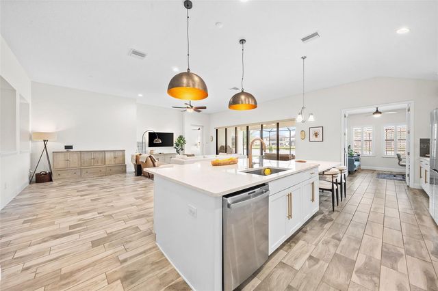 12630 HORSESHOE BEND DRIVE, Lithia, FL 33547