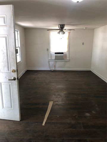 827 1st Avenue N, Texas City, TX 77590