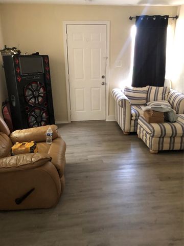 827 1st Avenue N, Texas City, TX 77590