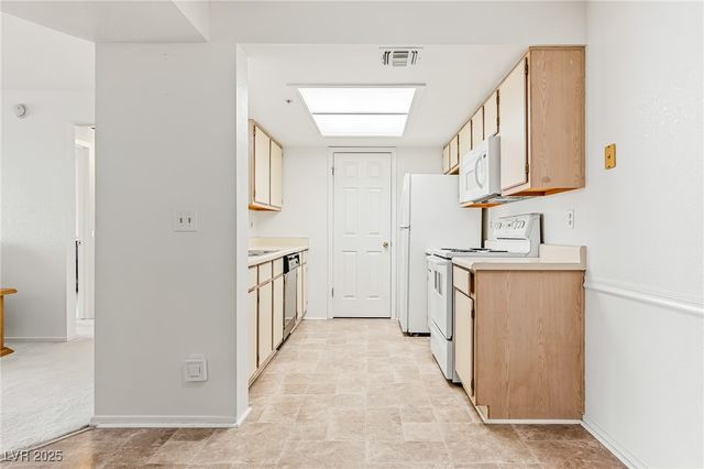 3550 Bay Sands Drive 2037, Laughlin, NV 89029