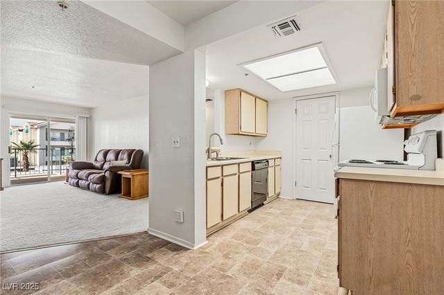 3550 Bay Sands Drive 2037, Laughlin, NV 89029