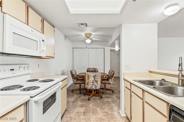 3550 Bay Sands Drive 2037, Laughlin, NV 89029