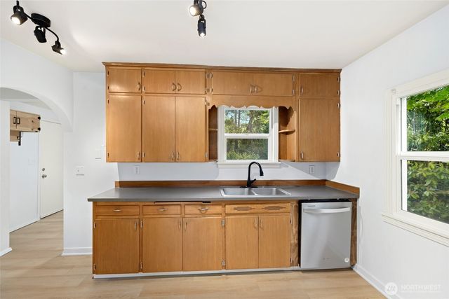 11513 Jovita Blvd E, Edgewood, WA 98372