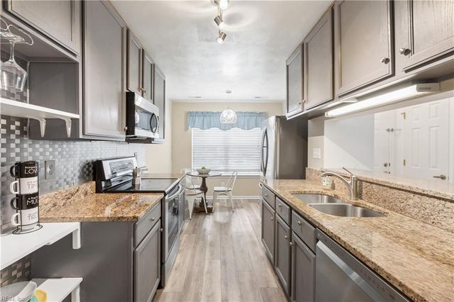 808 Sandy Bay Cove, Newport News, VA 23602