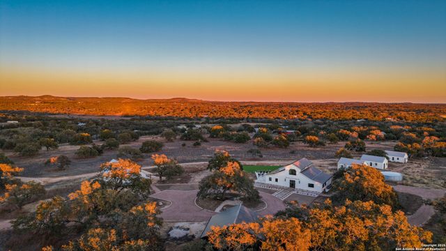 5999 Ranch Road 165, Blanco, TX 78606