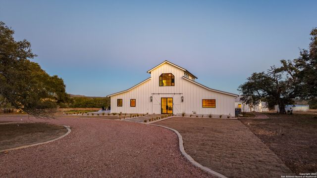 5999 Ranch Road 165, Blanco, TX 78606