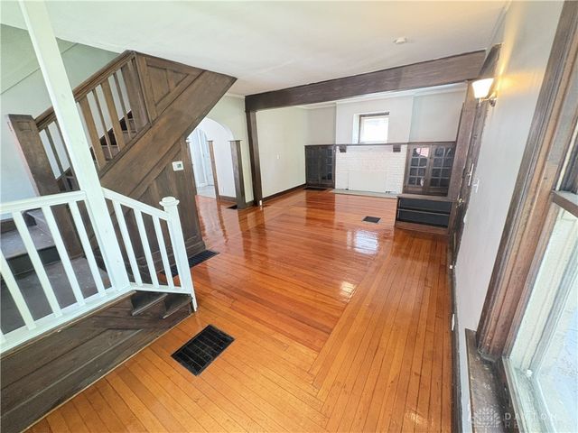 14 Cambridge Avenue, Dayton, OH 45406