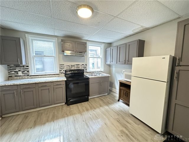 14 Cambridge Avenue, Dayton, OH 45406