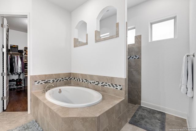 4102 MONTEVERDE RUN, San Antonio, TX 78261