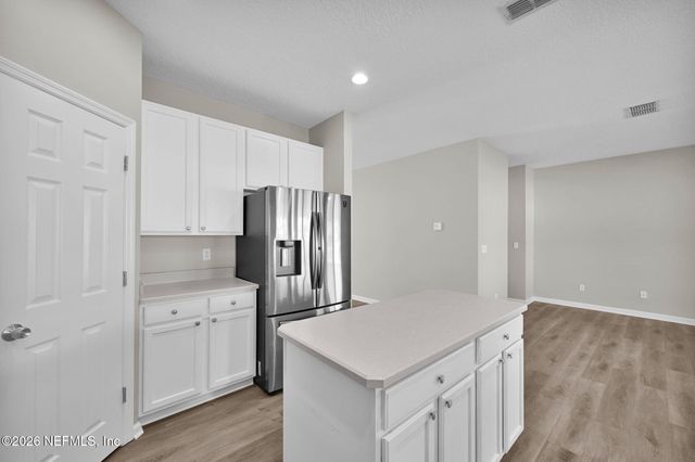 8663 DERRY Drive, Jacksonville, FL 32244