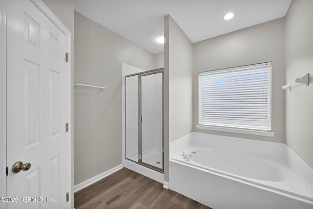 8663 DERRY Drive, Jacksonville, FL 32244