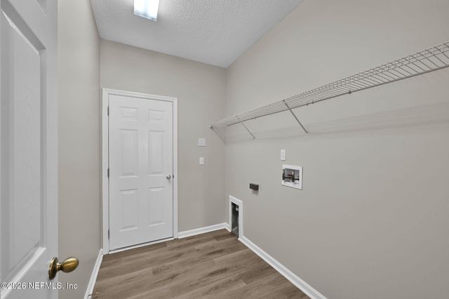 8663 DERRY Drive, Jacksonville, FL 32244