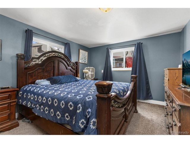 333 10th St, Windsor, CO 80550