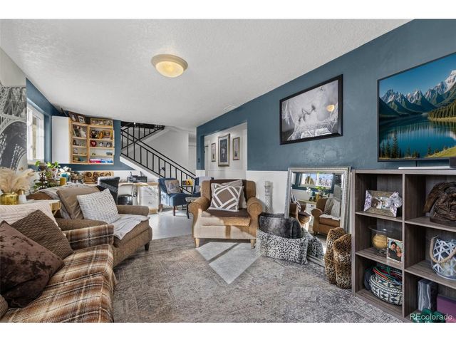 333 10th St, Windsor, CO 80550